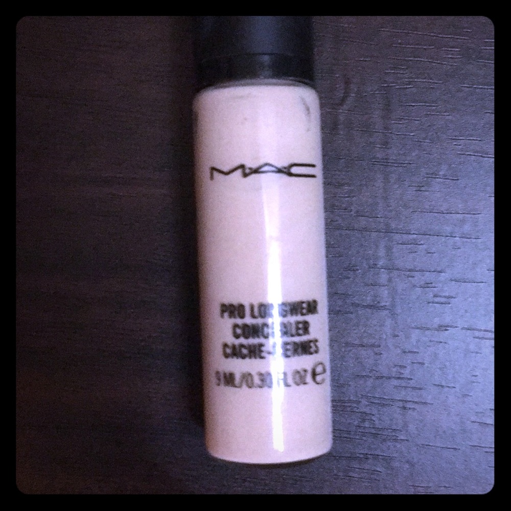 MAC pro longwear concealer NW15
